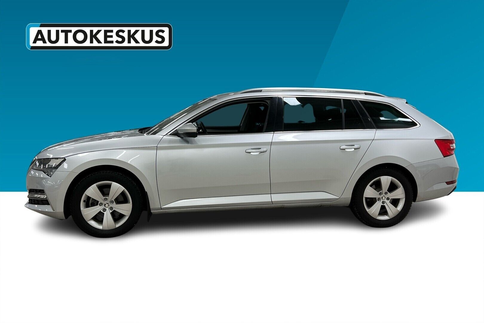 Skoda Superb iso kuva 8