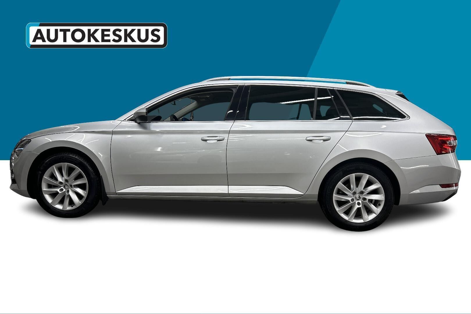 Skoda Superb iso kuva 9