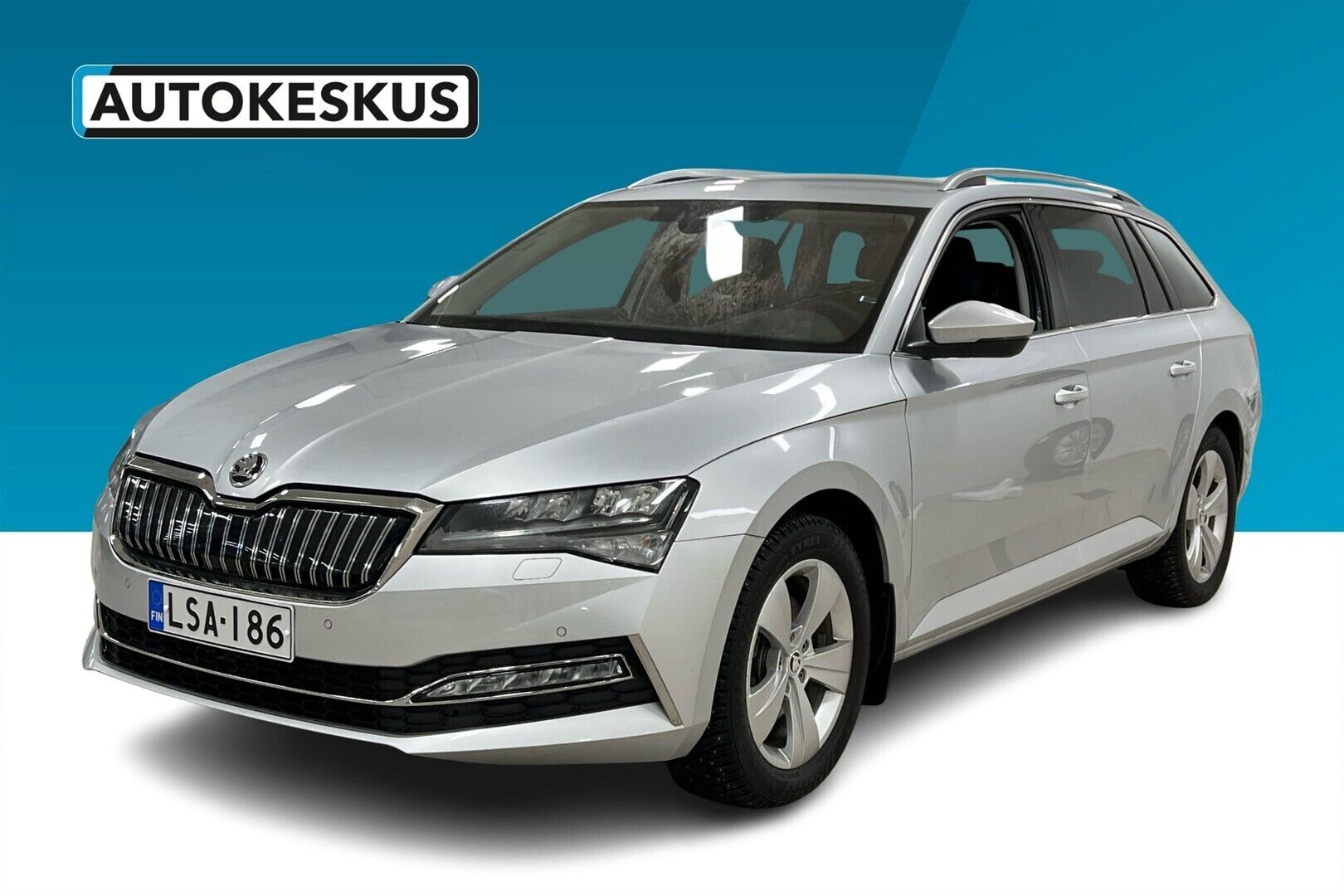 Skoda Superb iso kuva 0