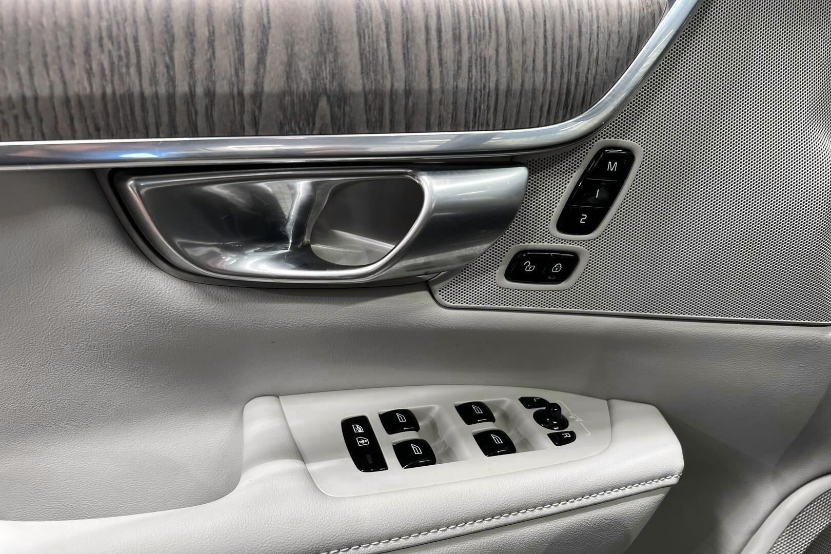 Volvo V90 iso kuva 31