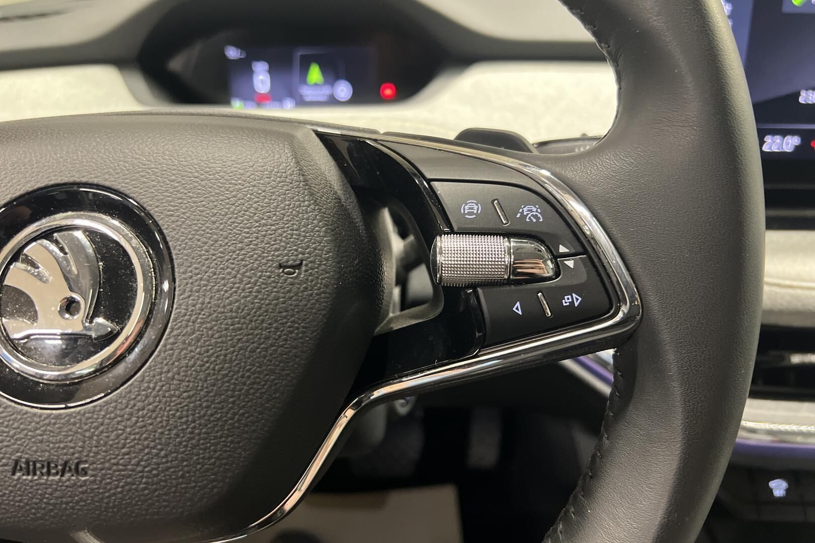 Skoda Enyaq iso kuva 13