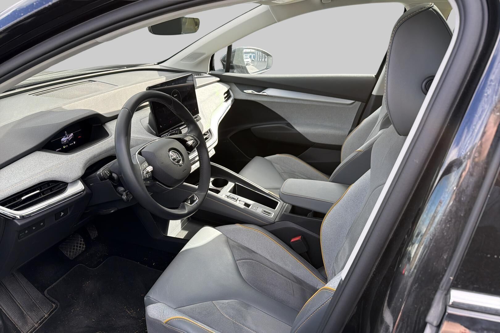 Skoda Enyaq iso kuva 2