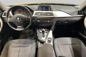 BMW 3-SARJA esikatselu 11