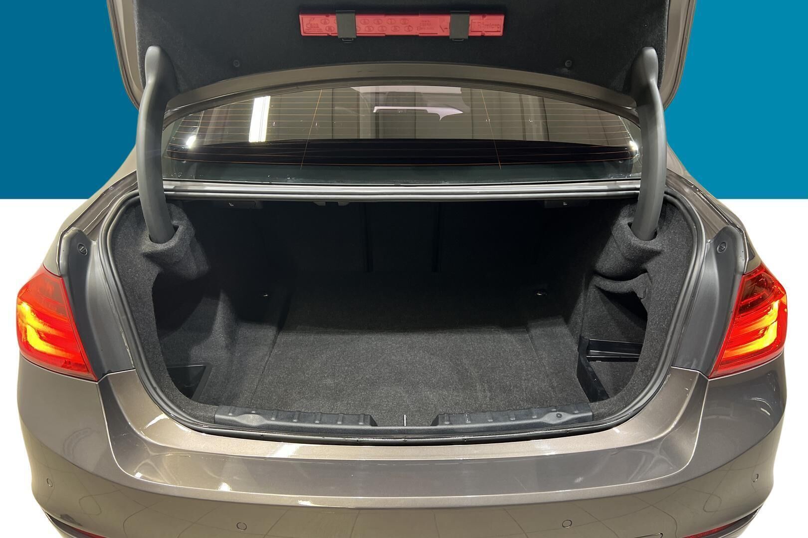 BMW 3-SARJA iso kuva 12