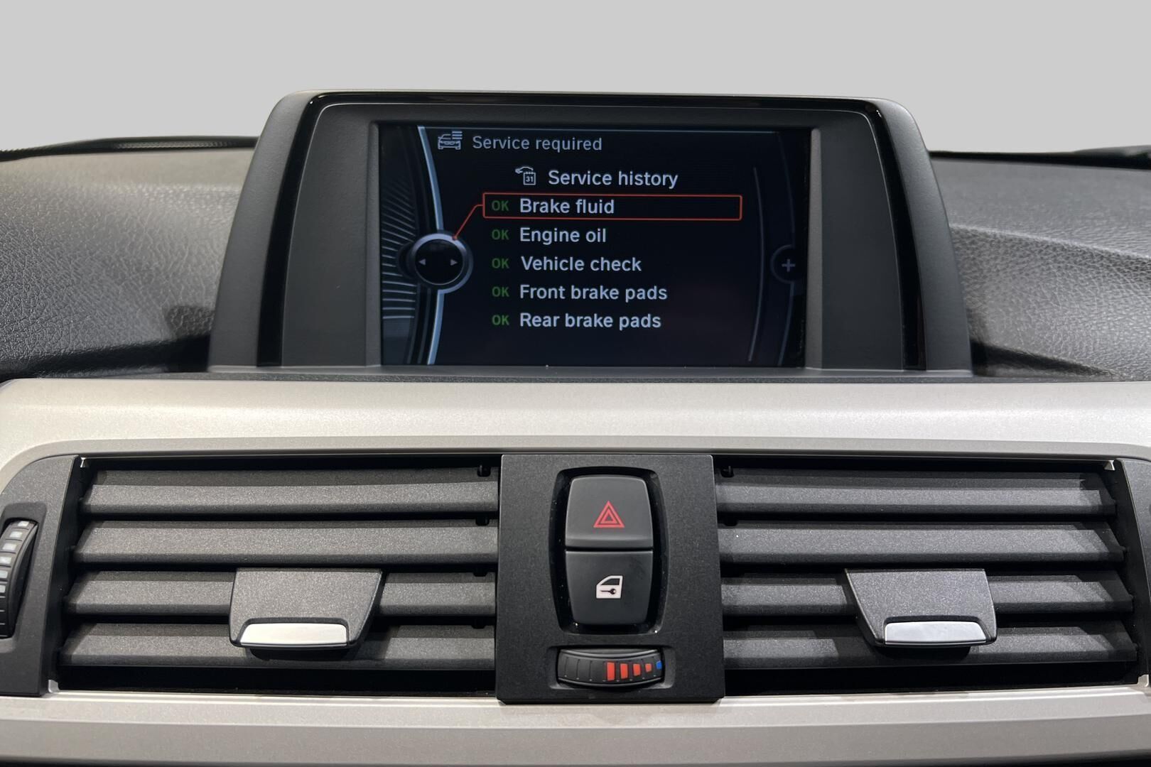 BMW 3-SARJA iso kuva 16