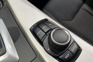 BMW 3-SARJA esikatselu 22