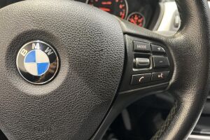 BMW 3-SARJA esikatselu 24