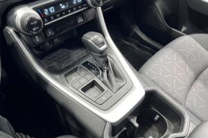 Toyota RAV4 esikatselu 21