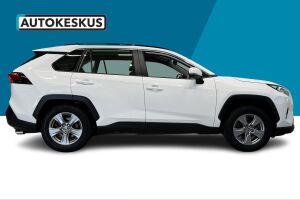Toyota RAV4 esikatselu 3