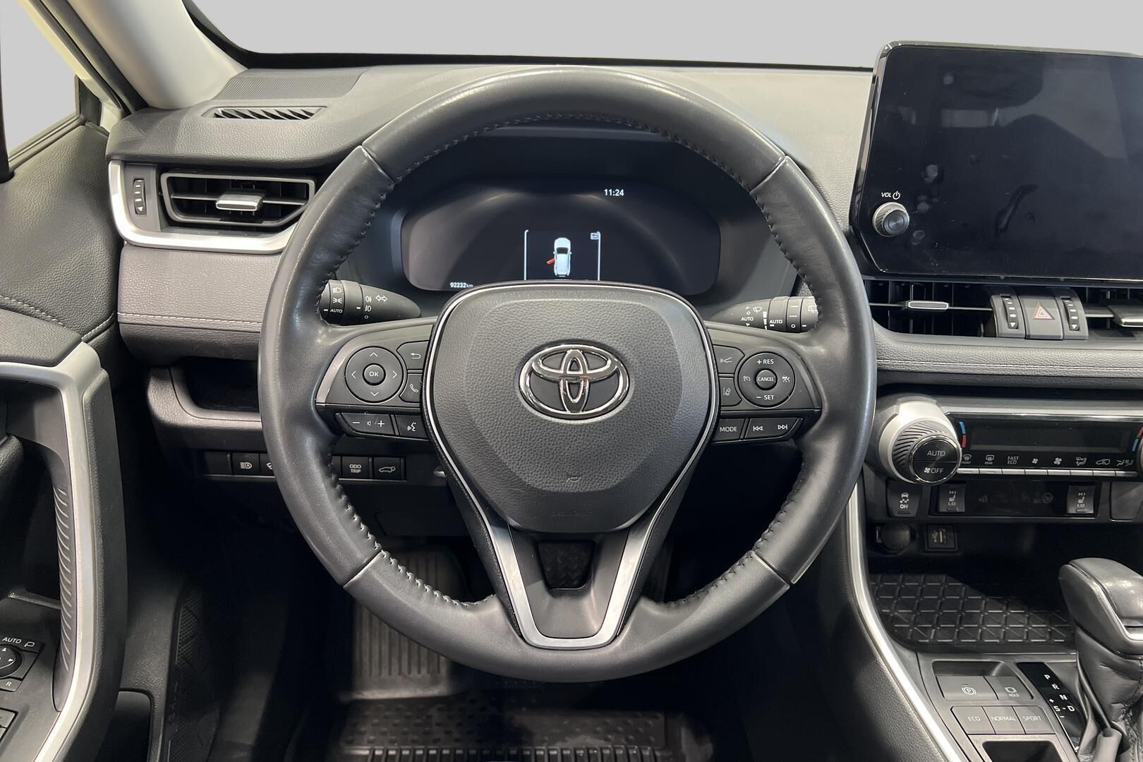 Toyota RAV4 iso kuva 31
