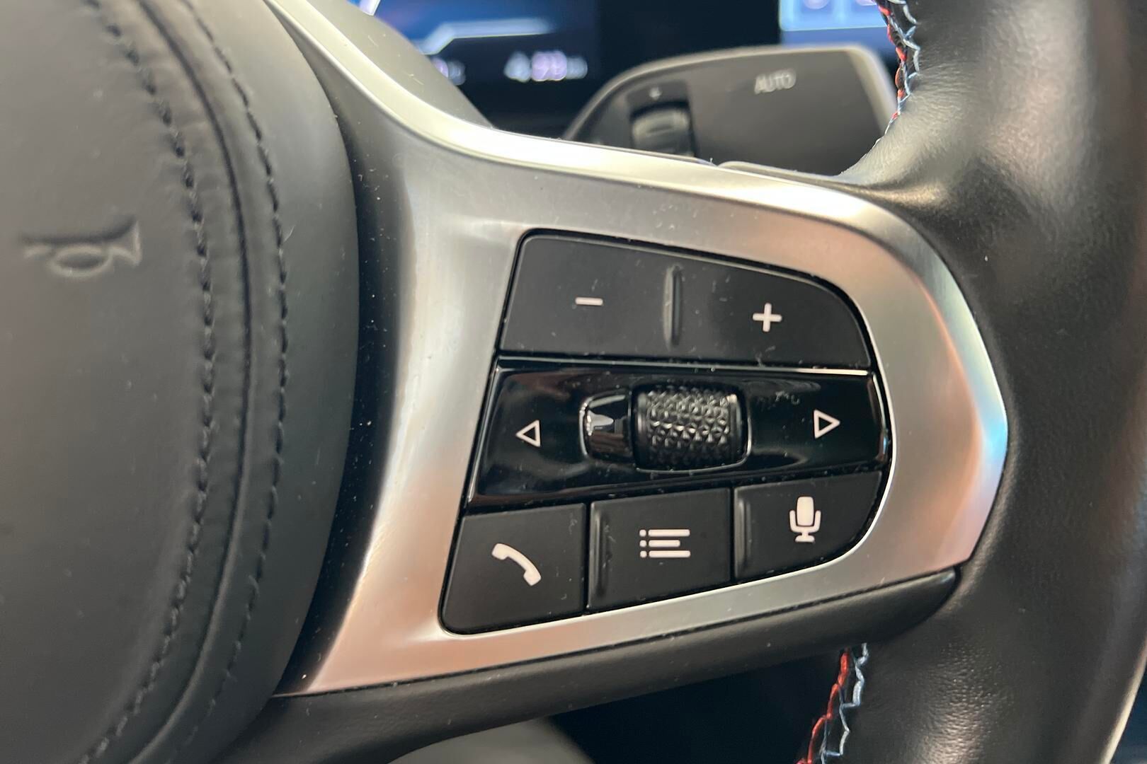 BMW I4 M50 iso kuva 17