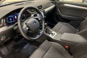 Skoda Superb esikatselu 18