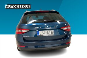 Skoda Superb esikatselu 3