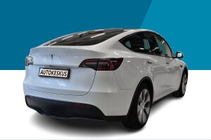 Tesla Model Y esikatselu 3