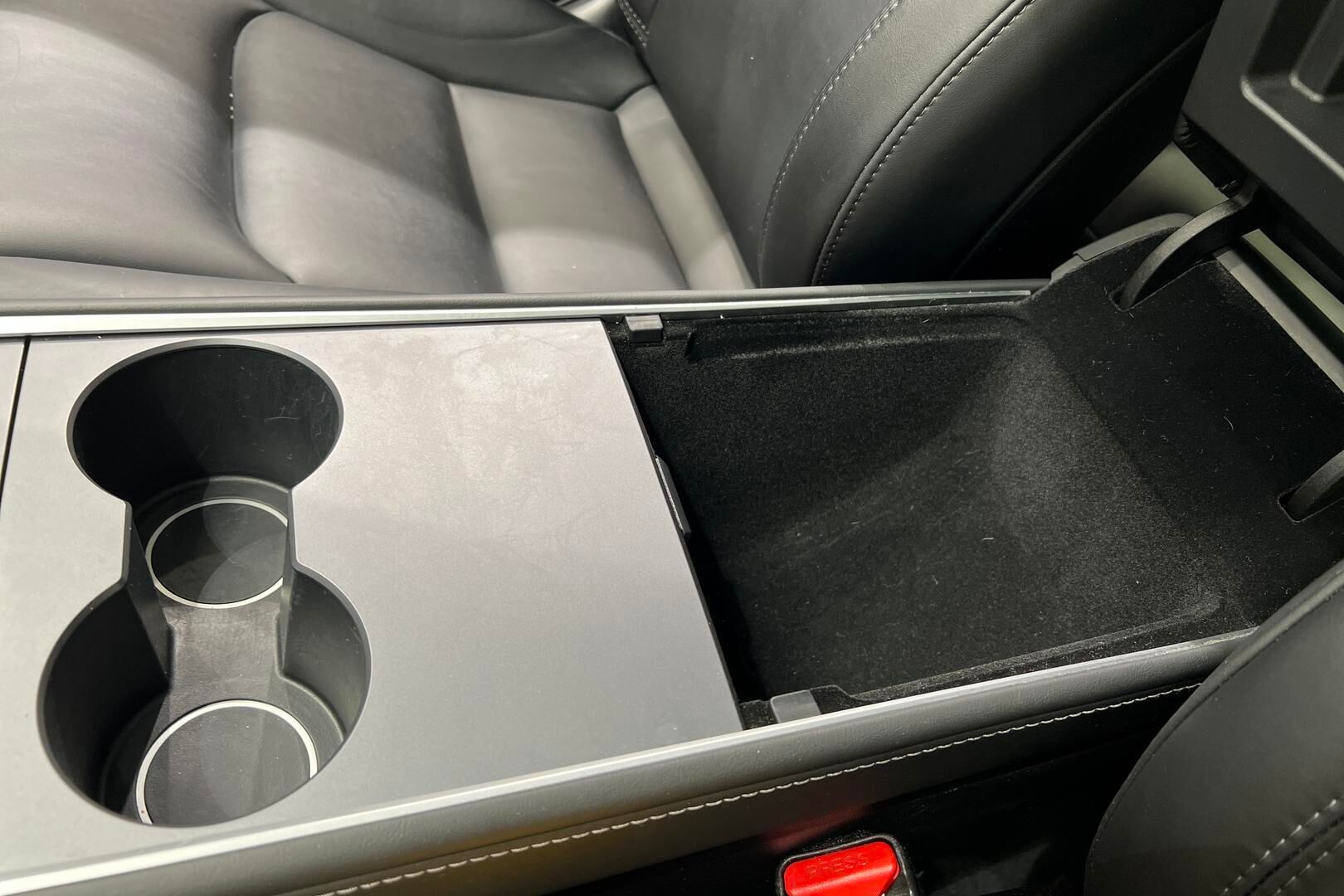 Tesla Model Y iso kuva 19