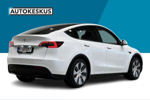 Tesla Model Y esikatselu 4
