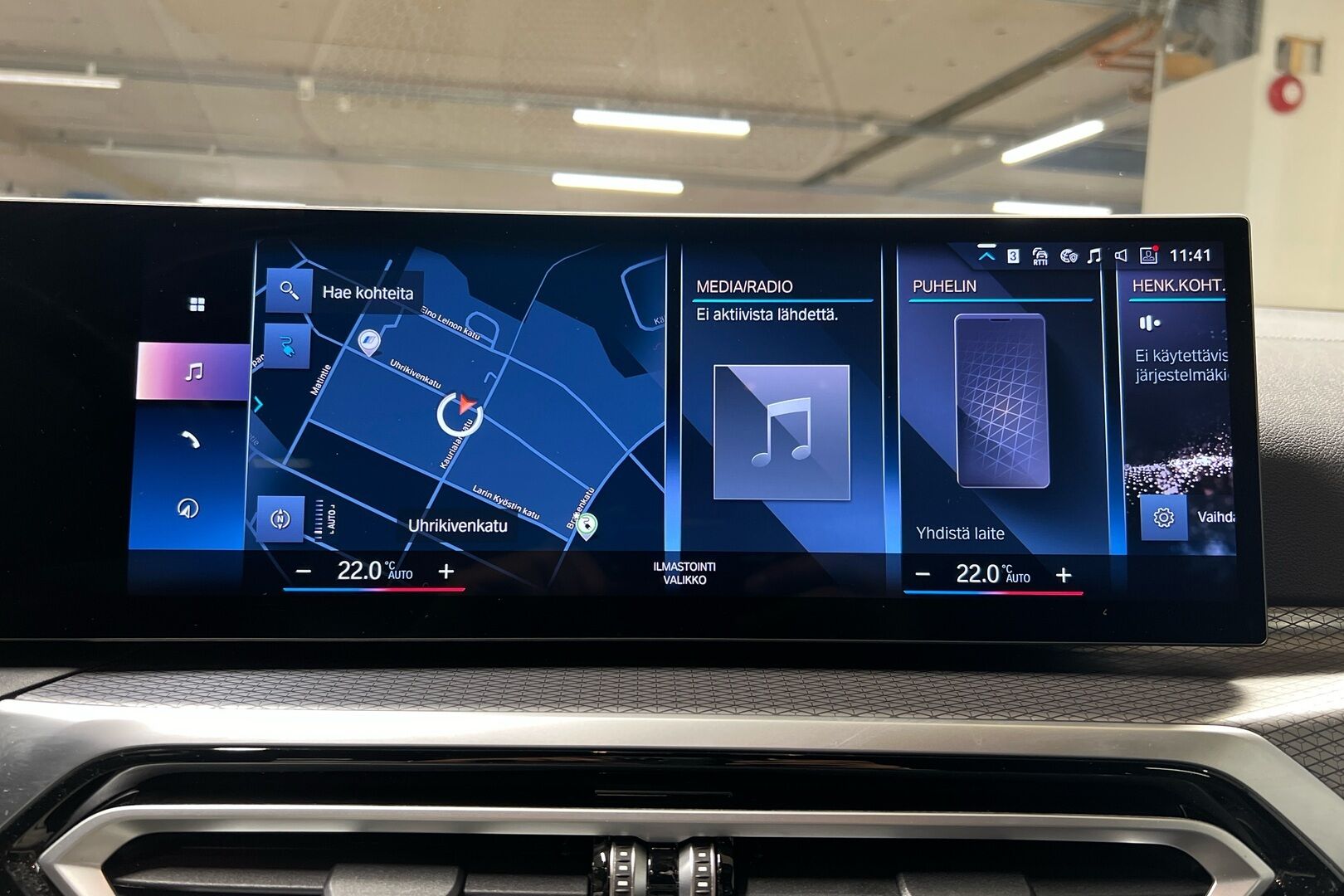 BMW i4 iso kuva 15