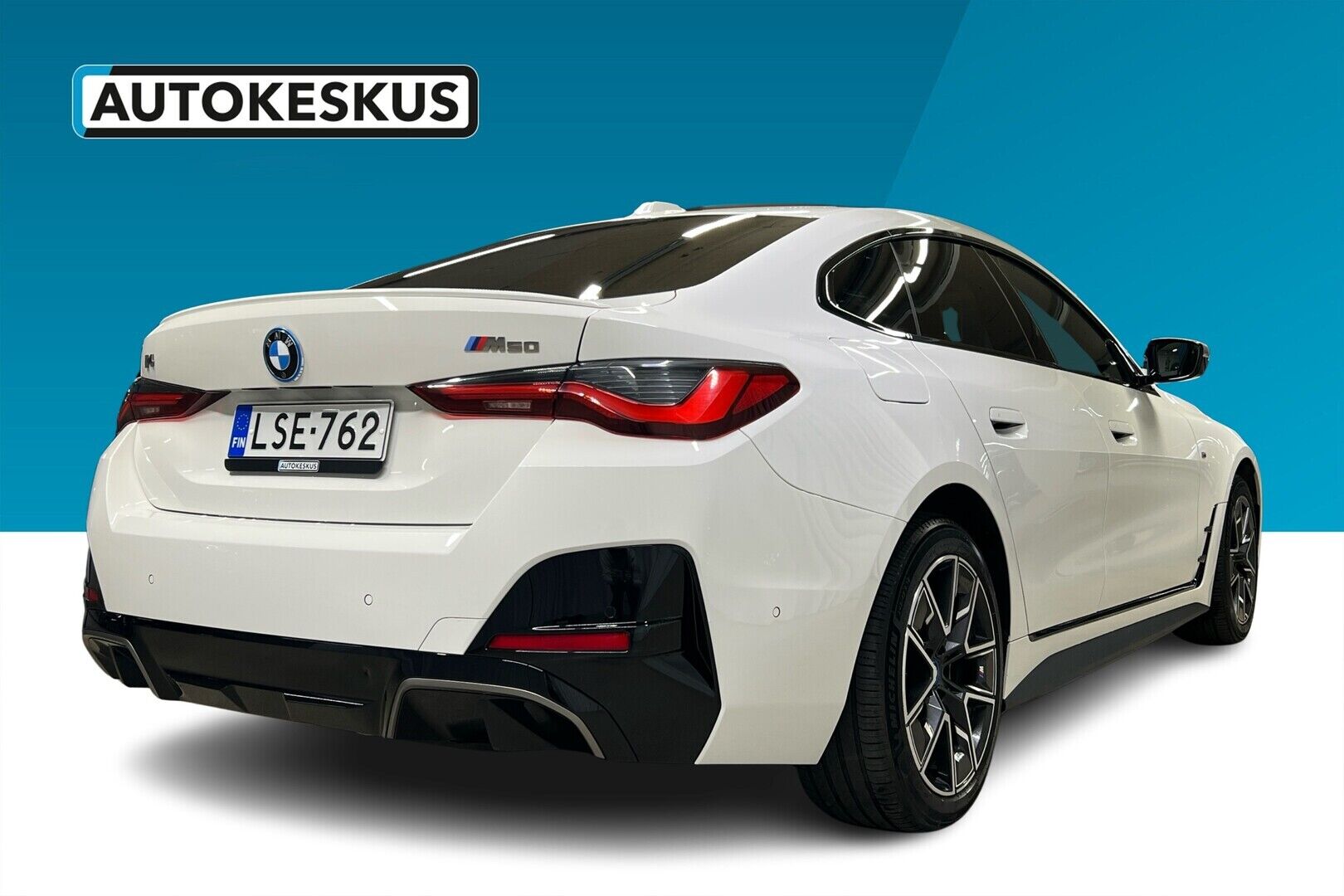 BMW i4 iso kuva 3