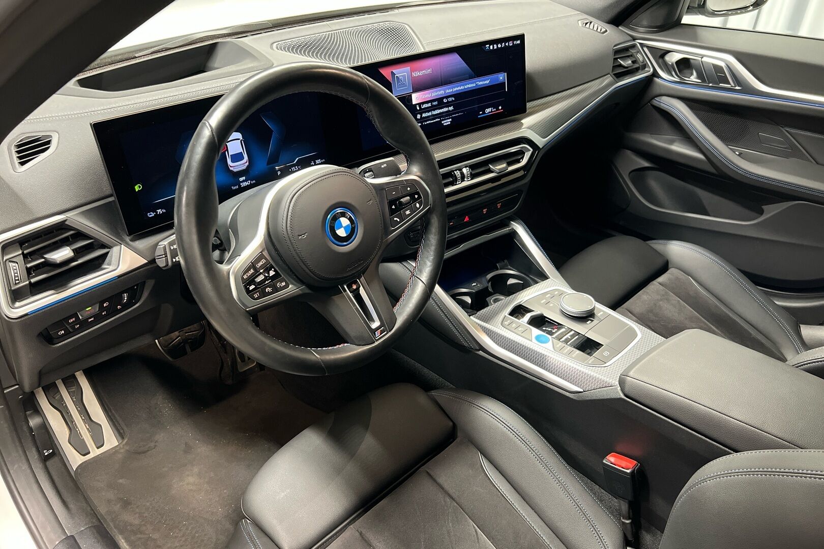 BMW i4 iso kuva 6