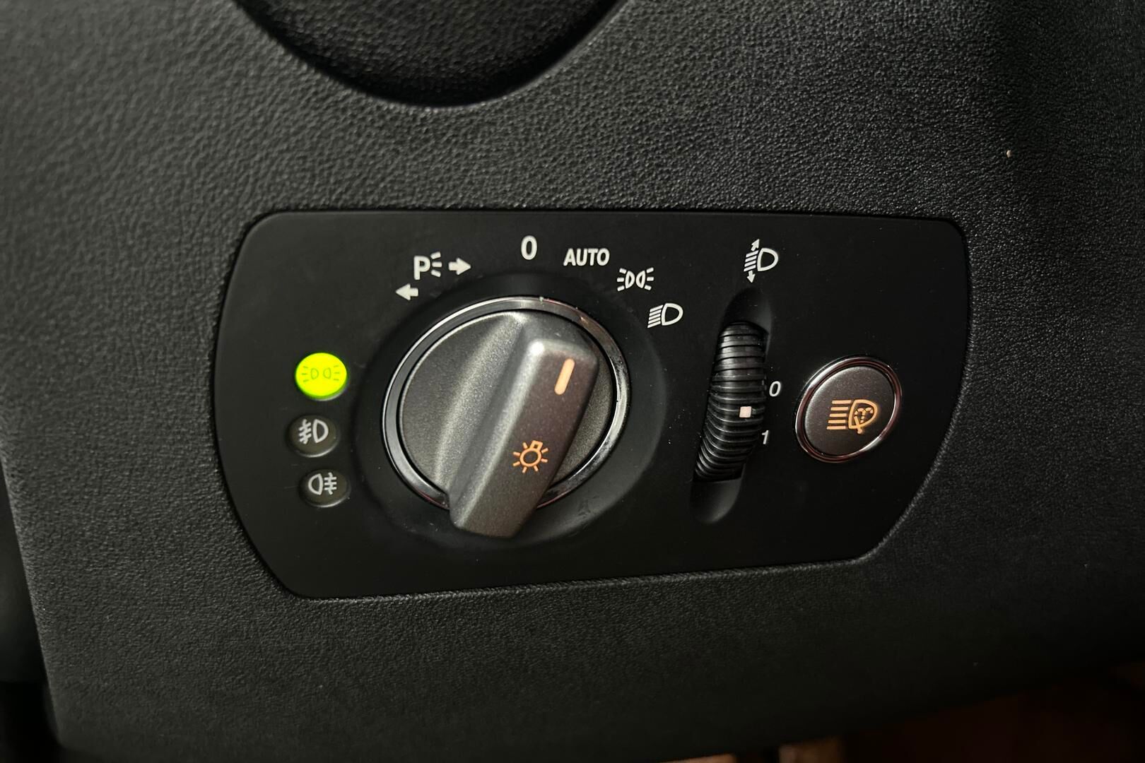 Mercedes-Benz SLK iso kuva 21