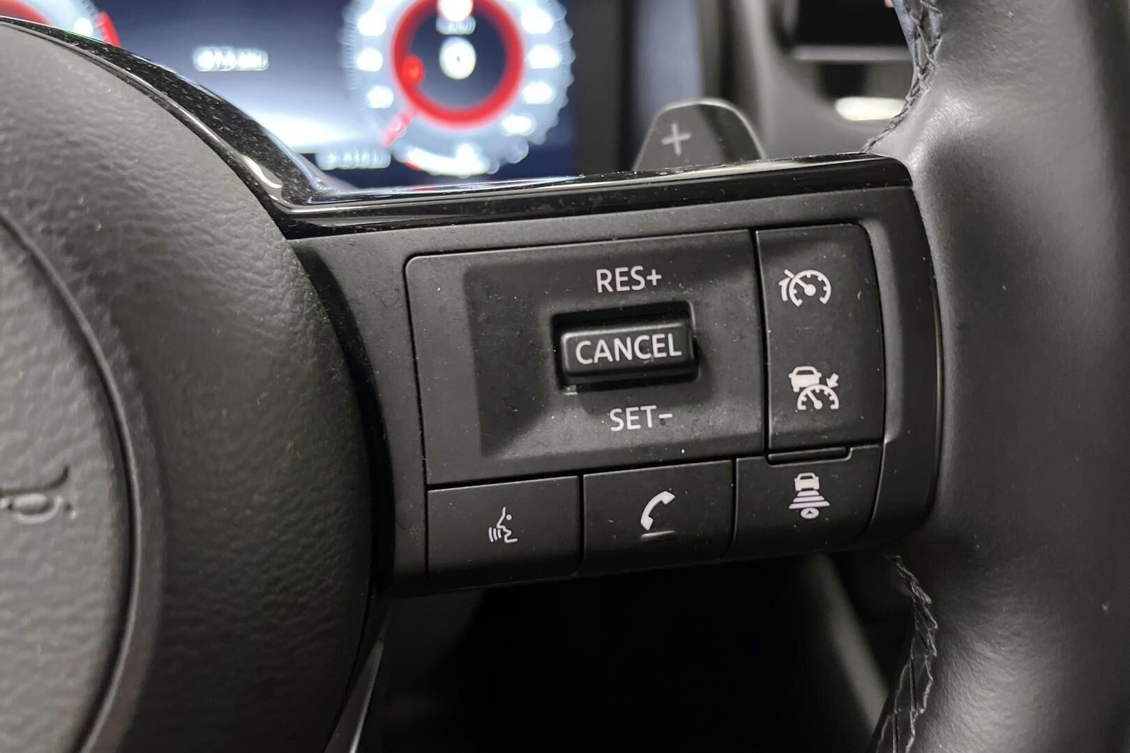 Nissan Qashqai iso kuva 17