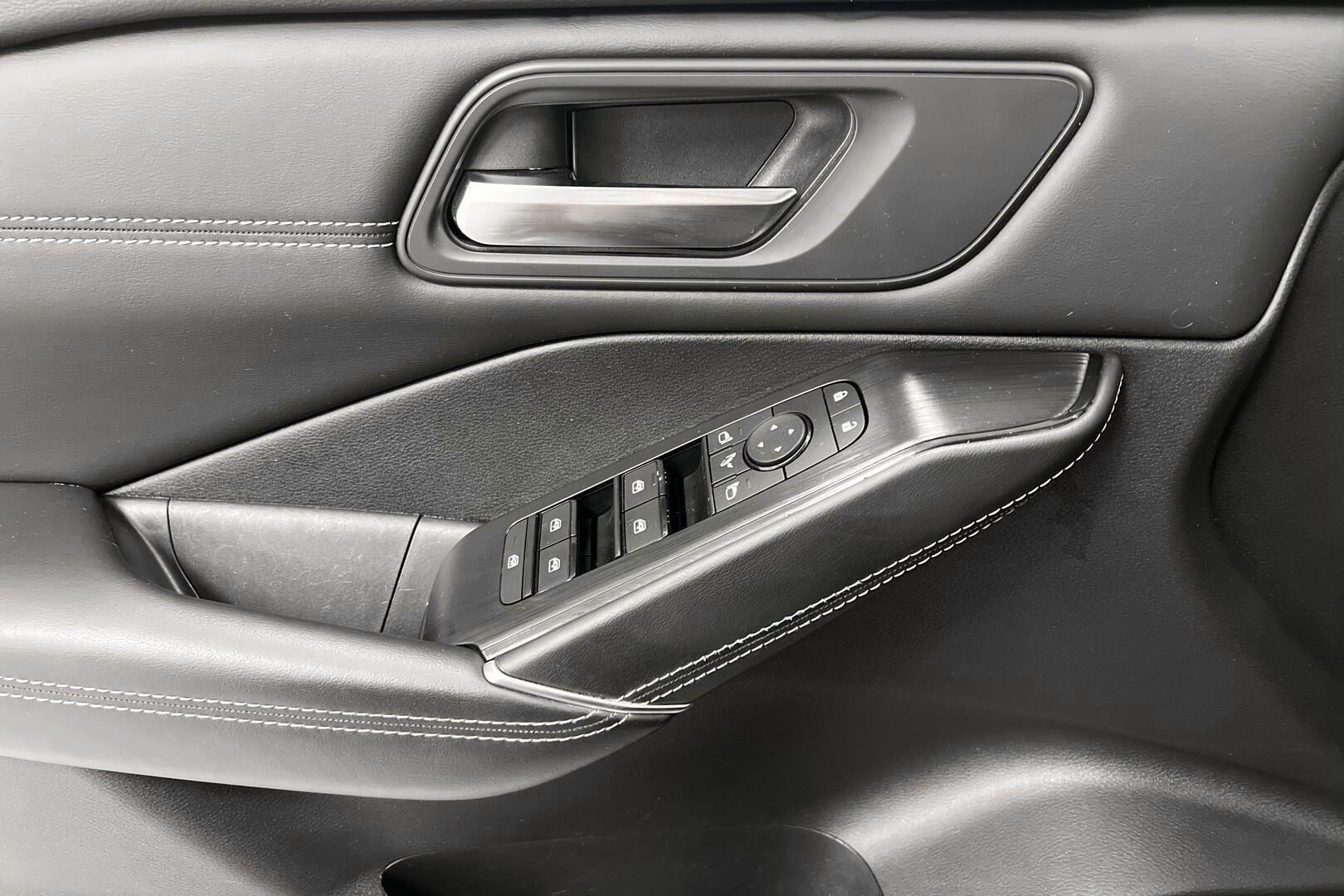 Nissan Qashqai iso kuva 19