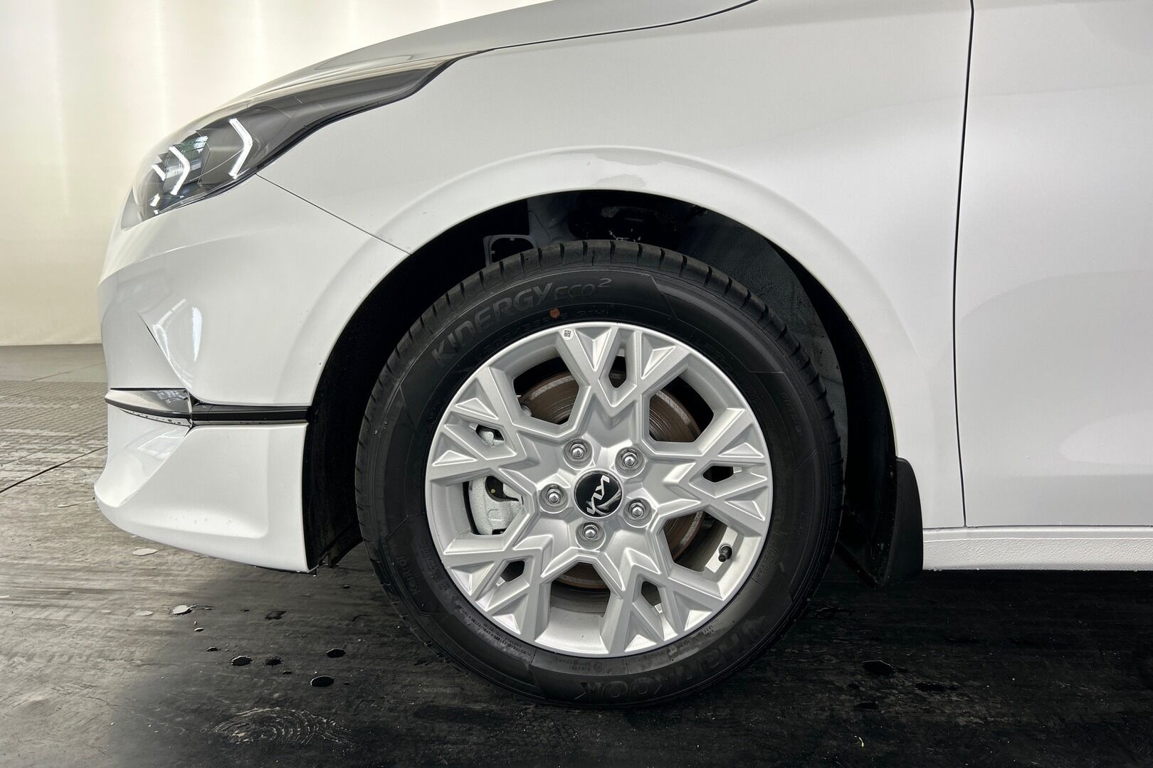 Kia Ceed iso kuva 11