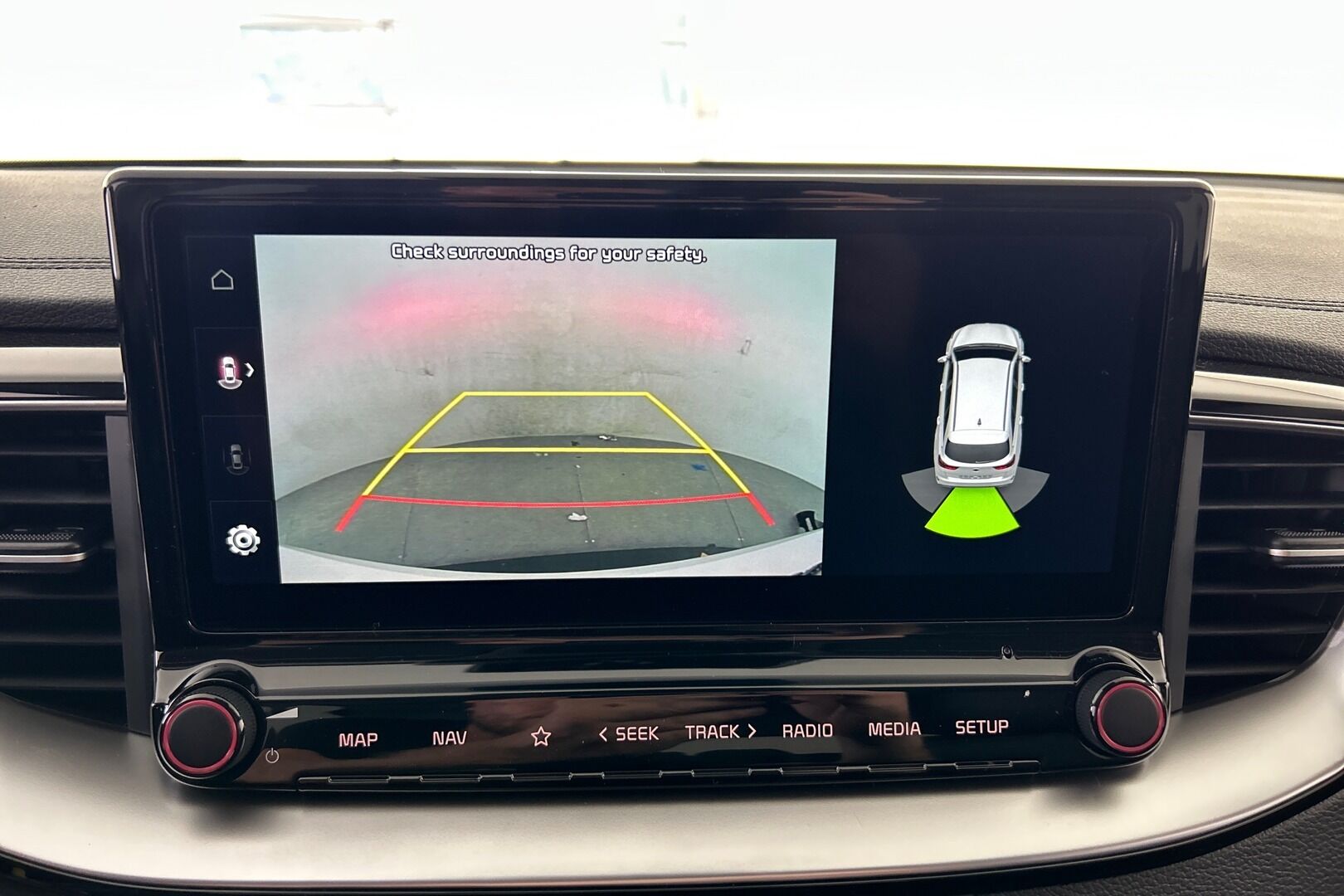 Kia Ceed iso kuva 15