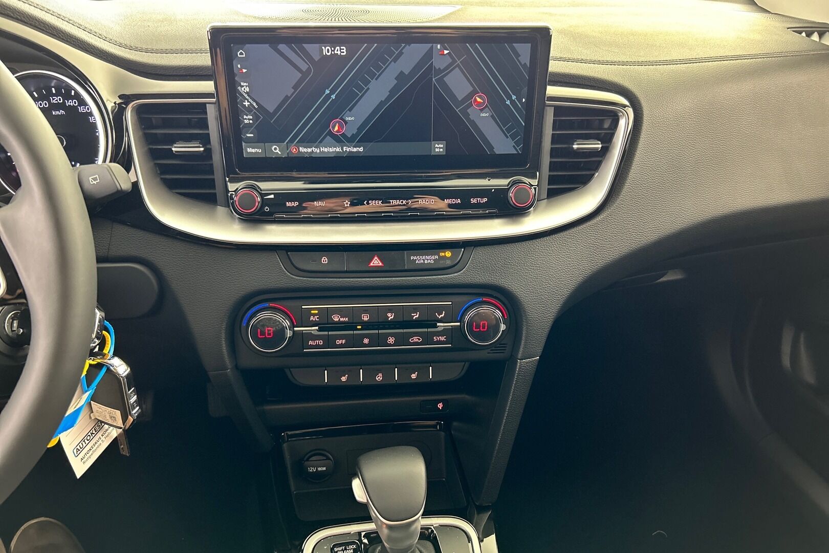 Kia Ceed iso kuva 16