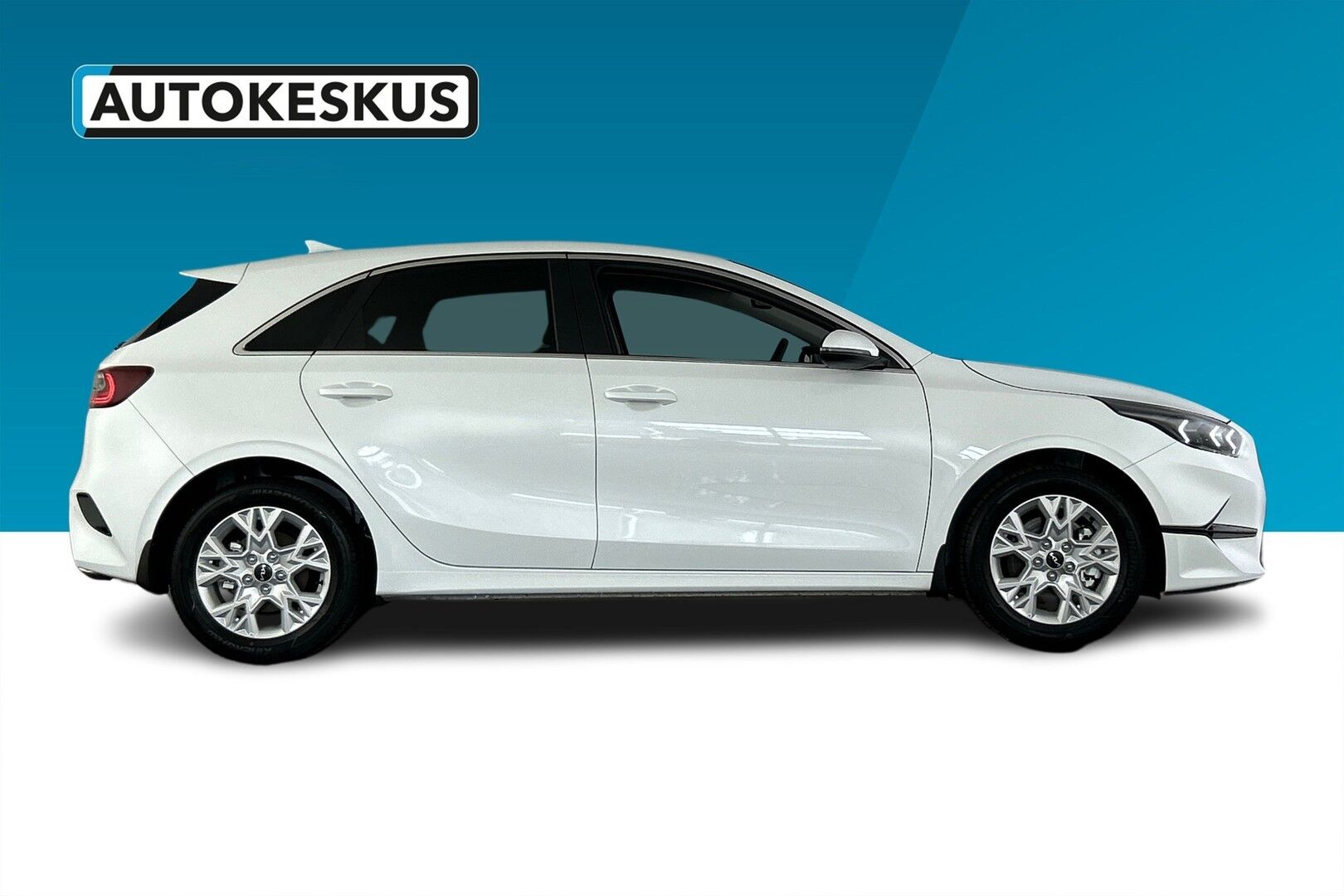 Kia Ceed iso kuva 6