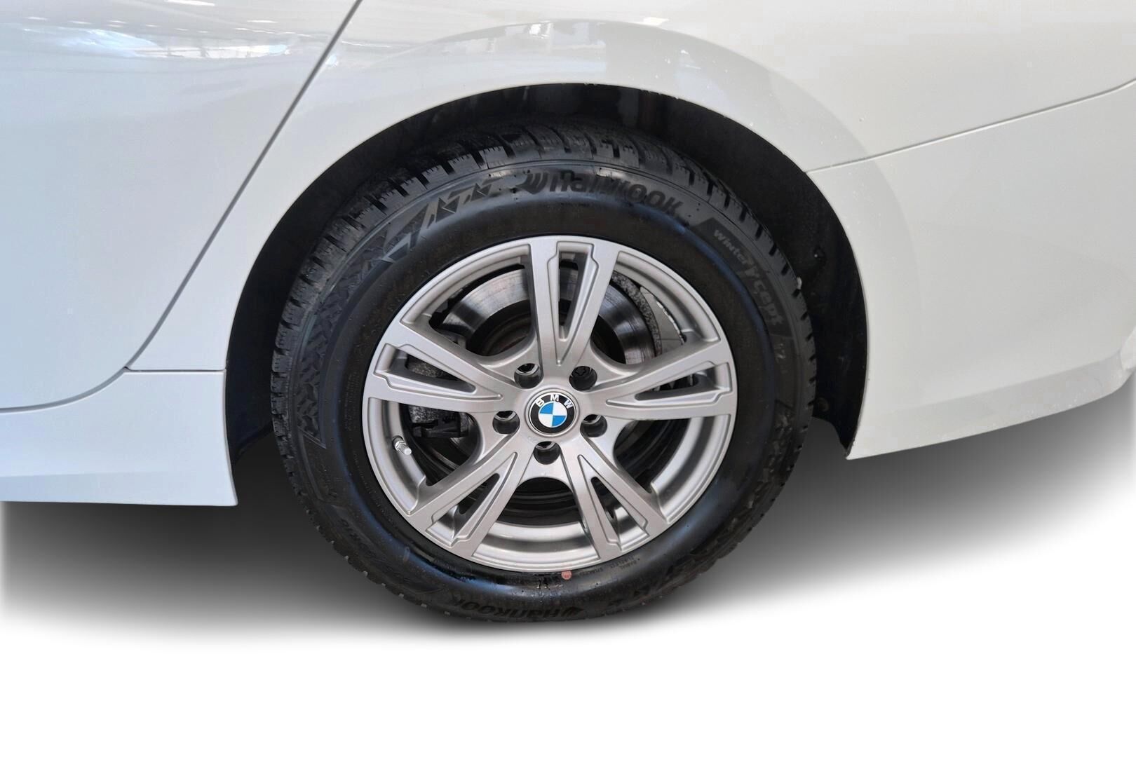 BMW 3-sarja iso kuva 12