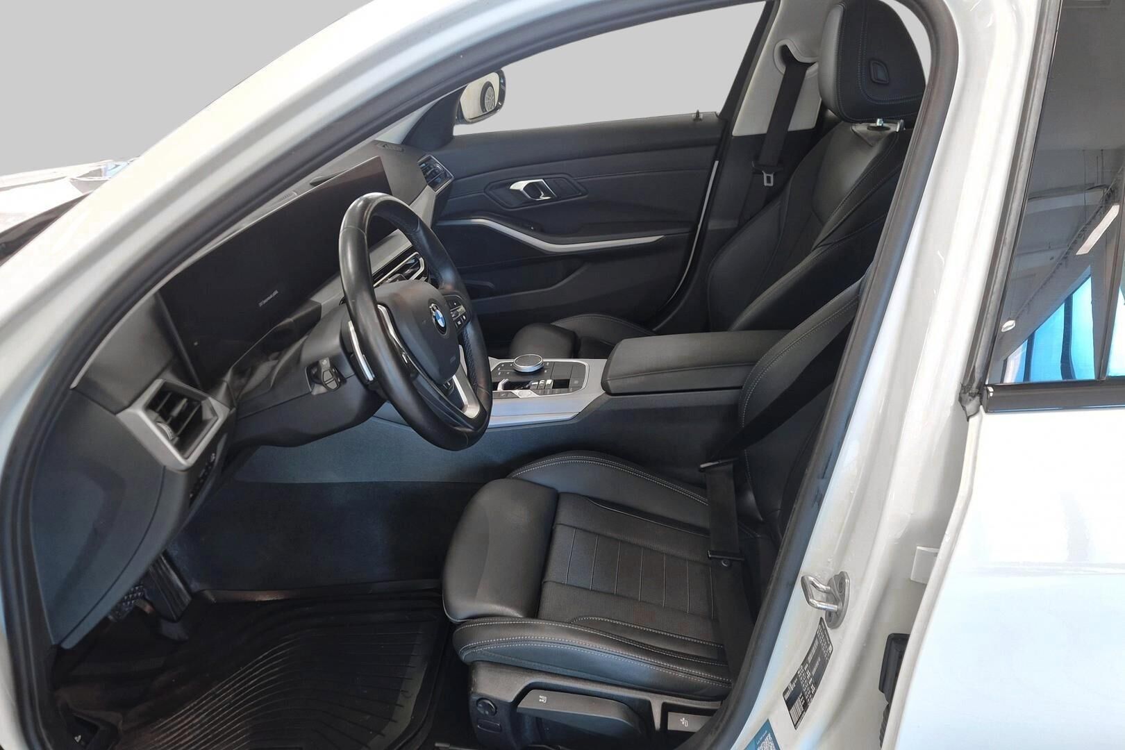 BMW 3-sarja iso kuva 8