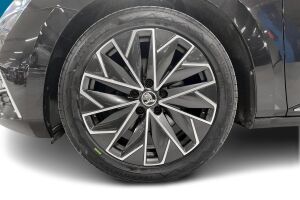 Skoda Superb esikatselu 23