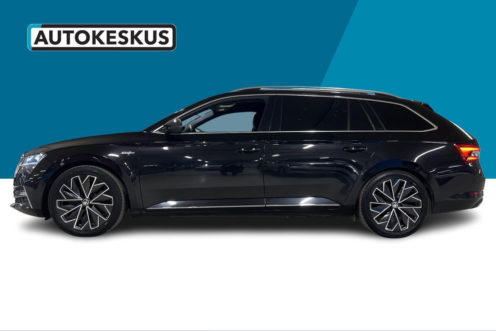 Skoda Superb iso kuva 7