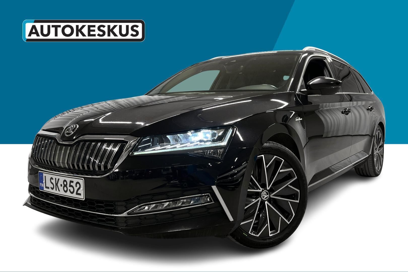 Skoda Superb iso kuva 0