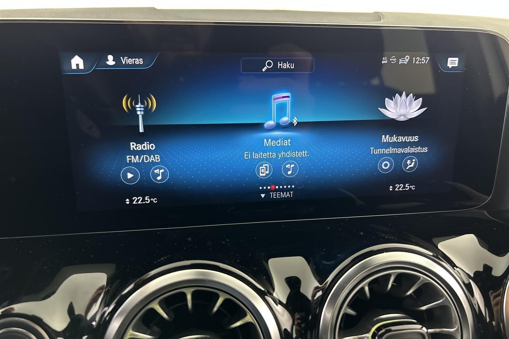 Mercedes-Benz EQA iso kuva 18