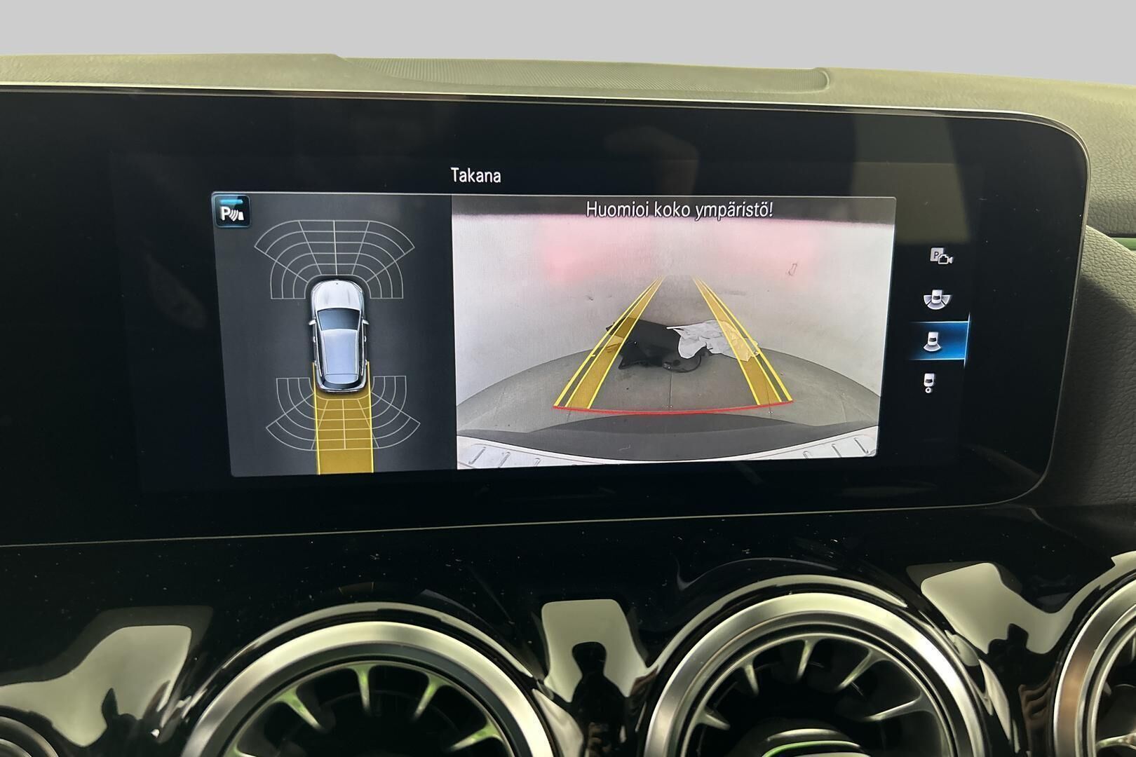 Mercedes-Benz EQA iso kuva 21