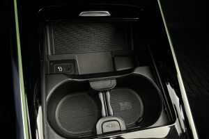 Mercedes-Benz EQA esikatselu 26