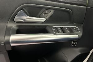 Mercedes-Benz EQA esikatselu 31