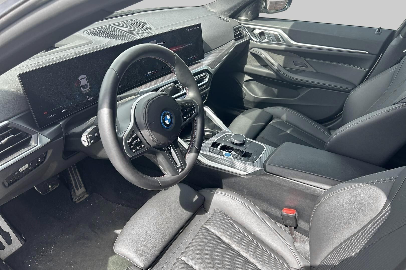 BMW i4 iso kuva 1