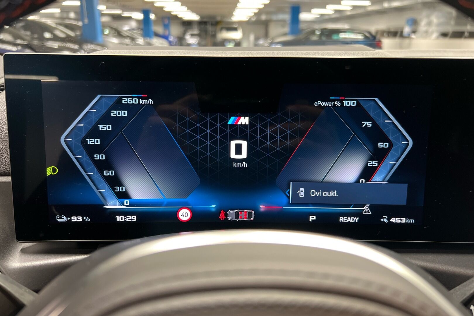 BMW i4 iso kuva 15