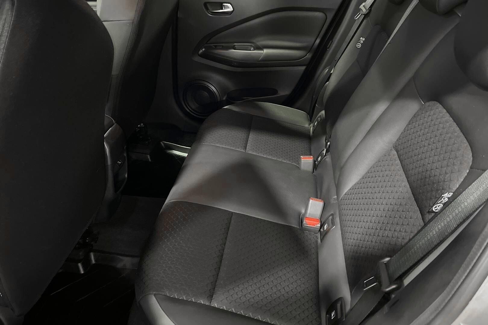 Nissan Juke iso kuva 10