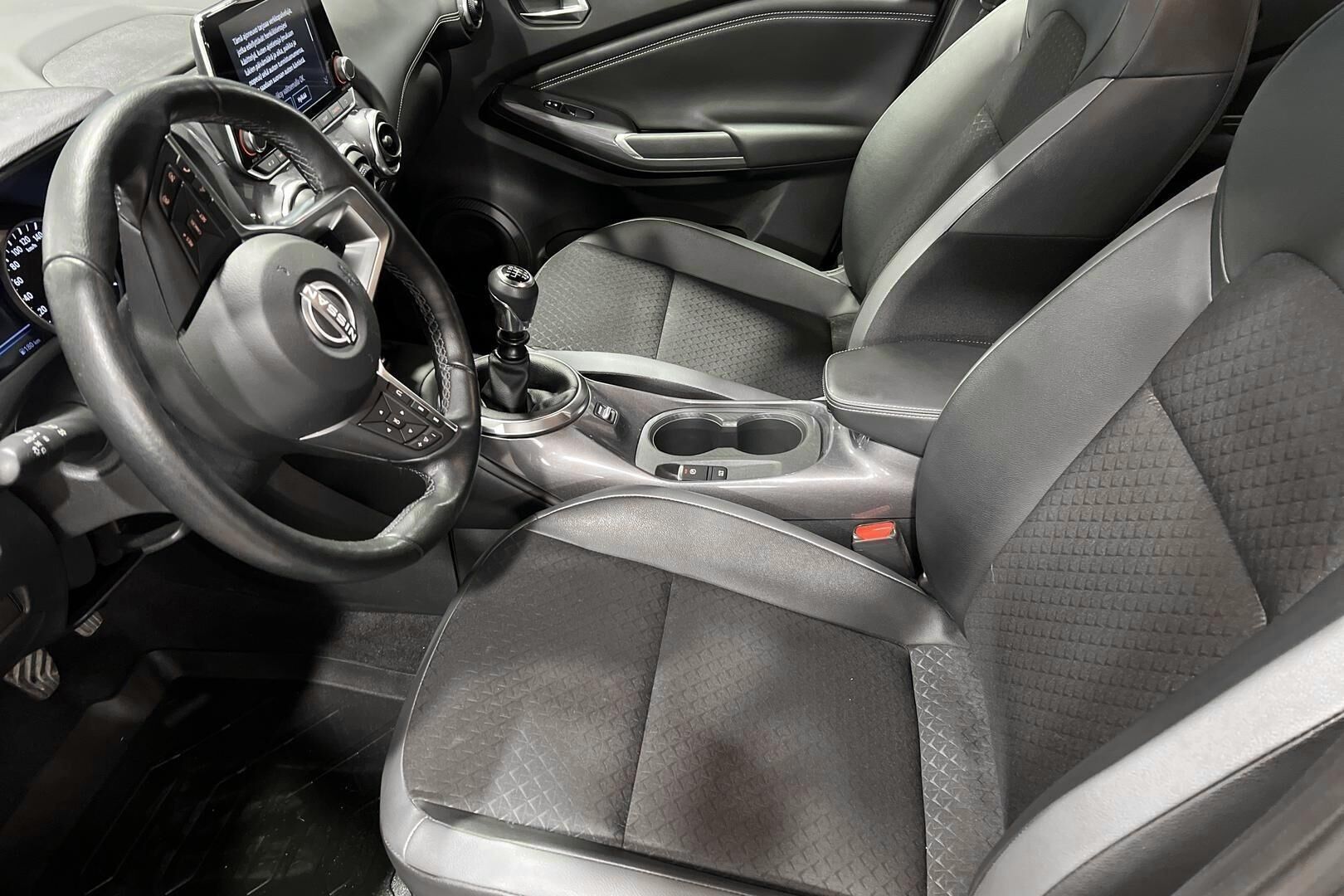 Nissan Juke iso kuva 9