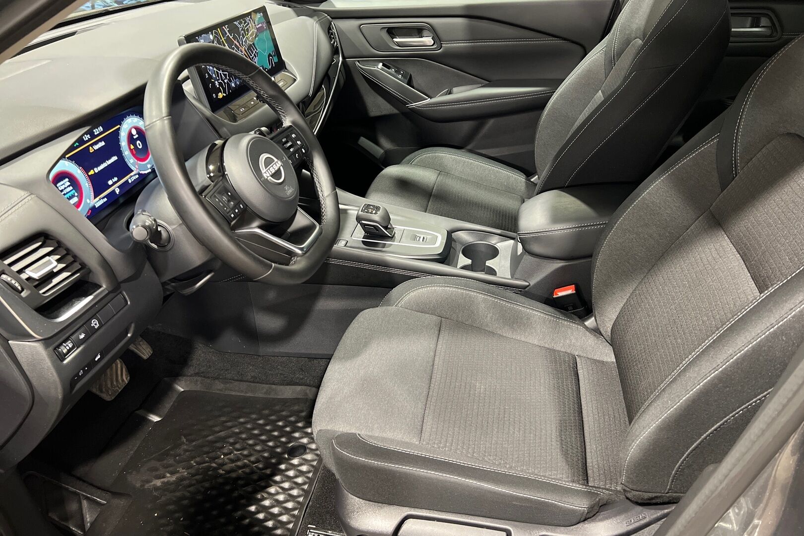 Nissan Qashqai iso kuva 7