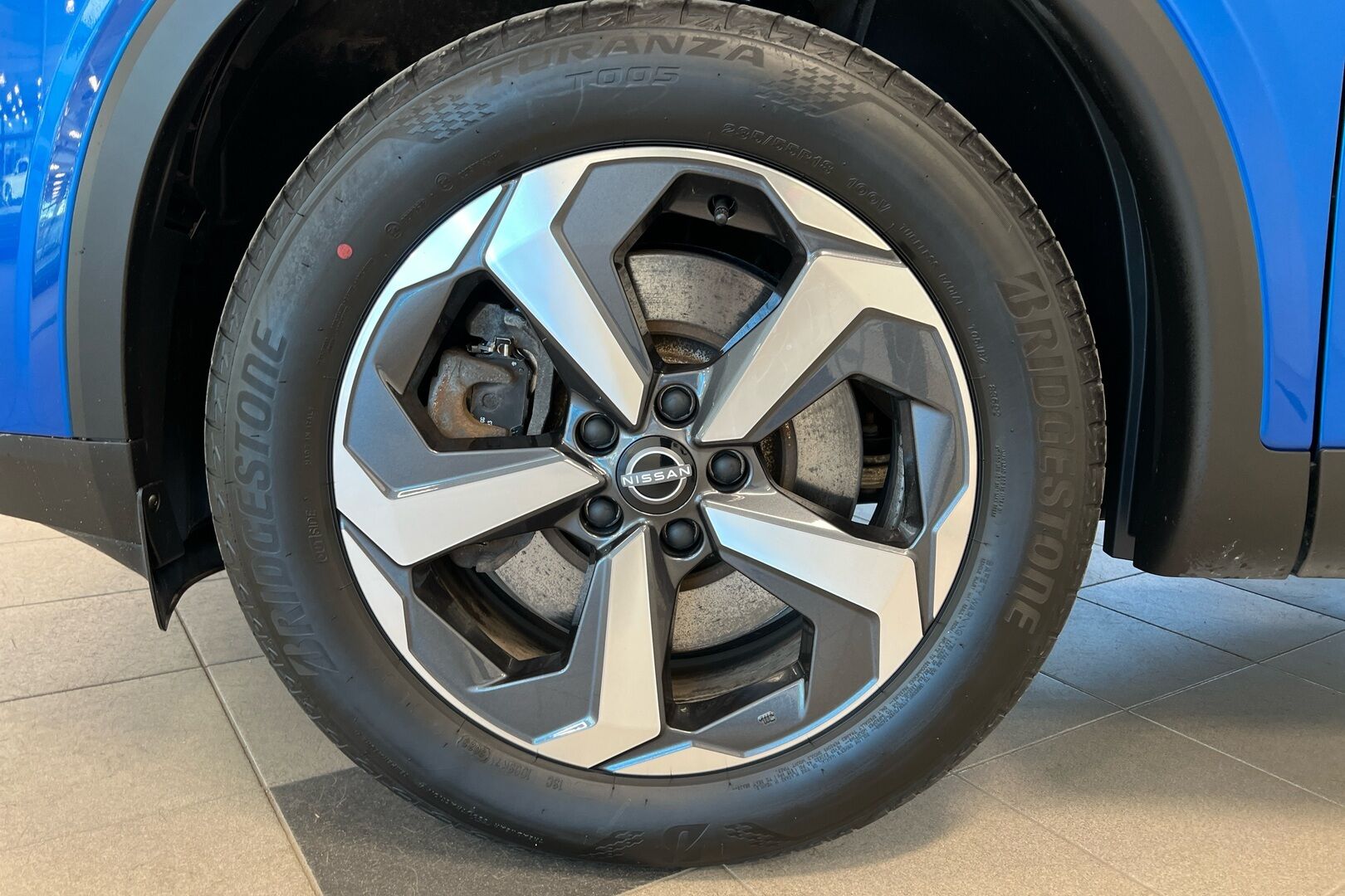 Nissan Qashqai iso kuva 10