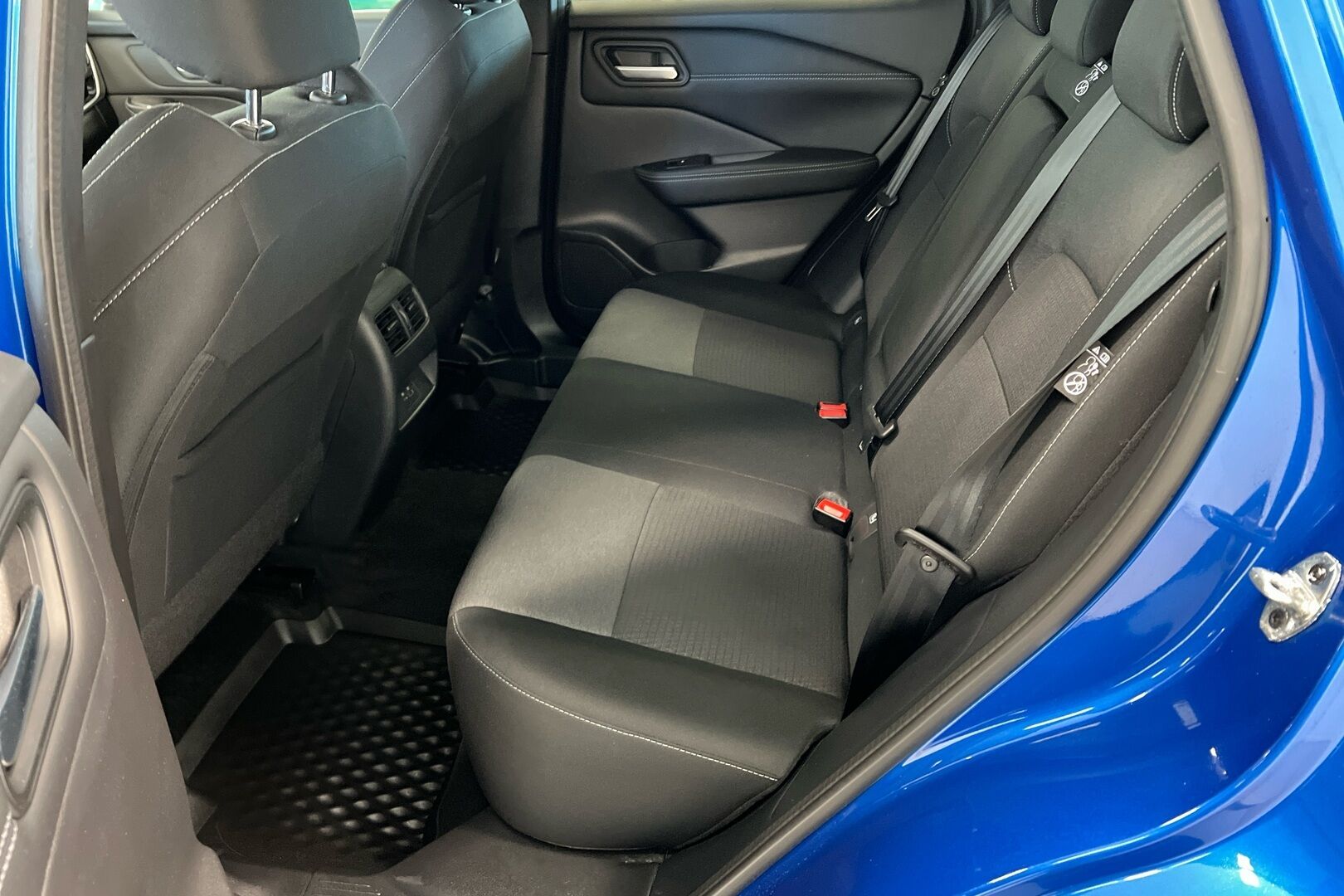 Nissan Qashqai iso kuva 8