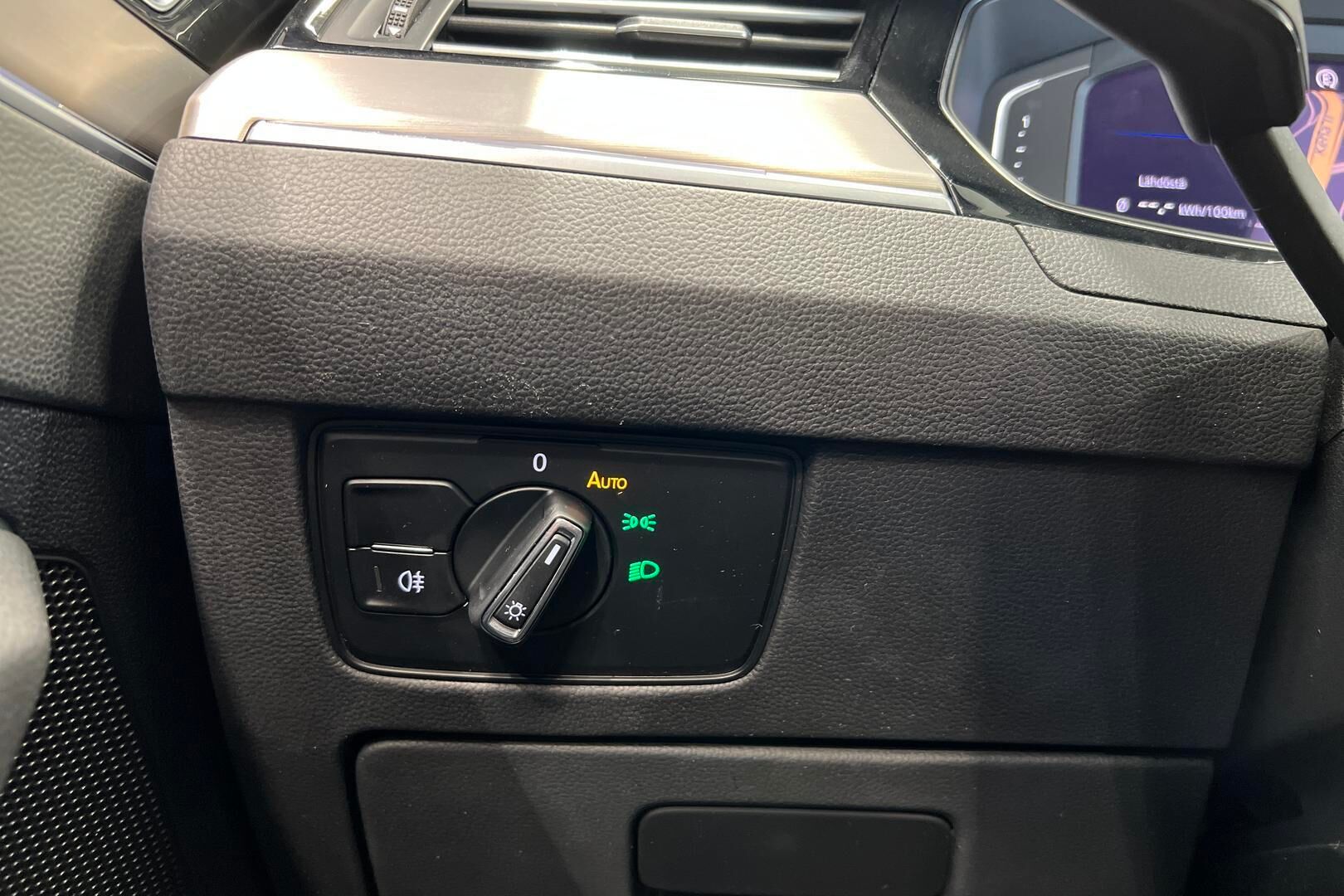 VOLKSWAGEN PASSAT iso kuva 20