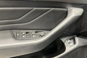VOLKSWAGEN PASSAT esikatselu 21