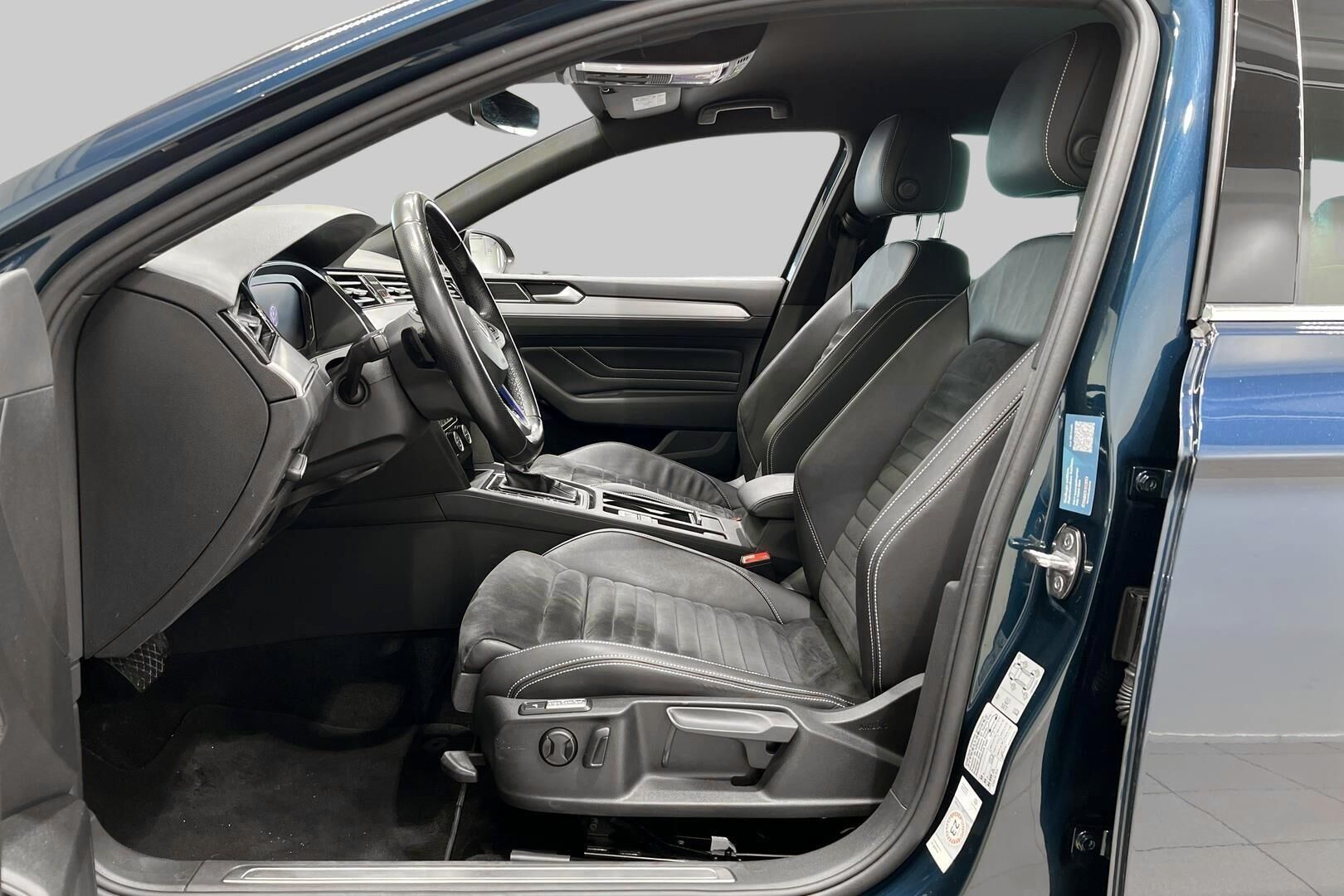 VOLKSWAGEN PASSAT iso kuva 7