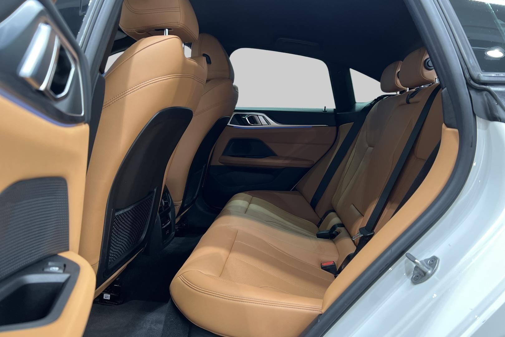 BMW I4 M50 iso kuva 9